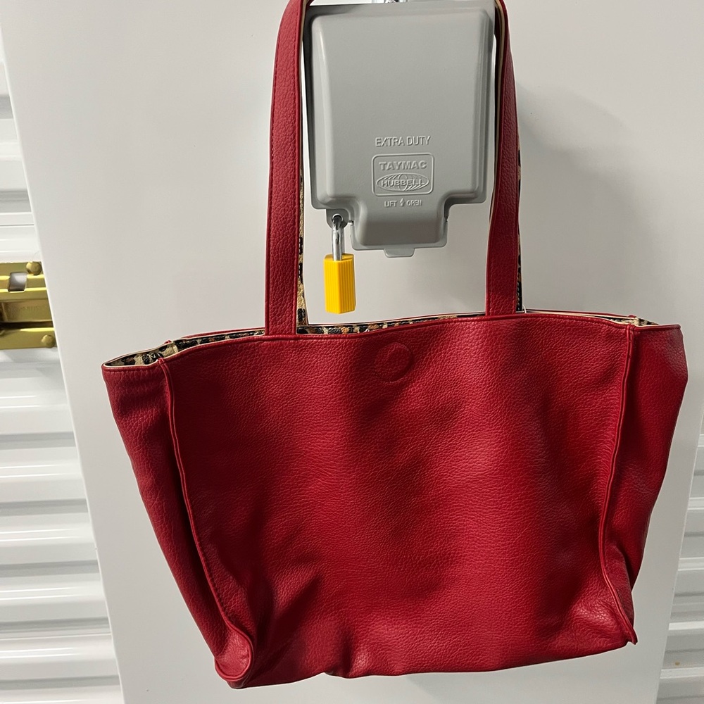 Elegant Red Leather Tote Bag